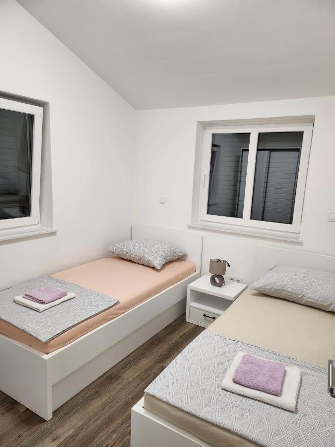 Apartmani M&L I M&J マリンスカ エクステリア 写真
